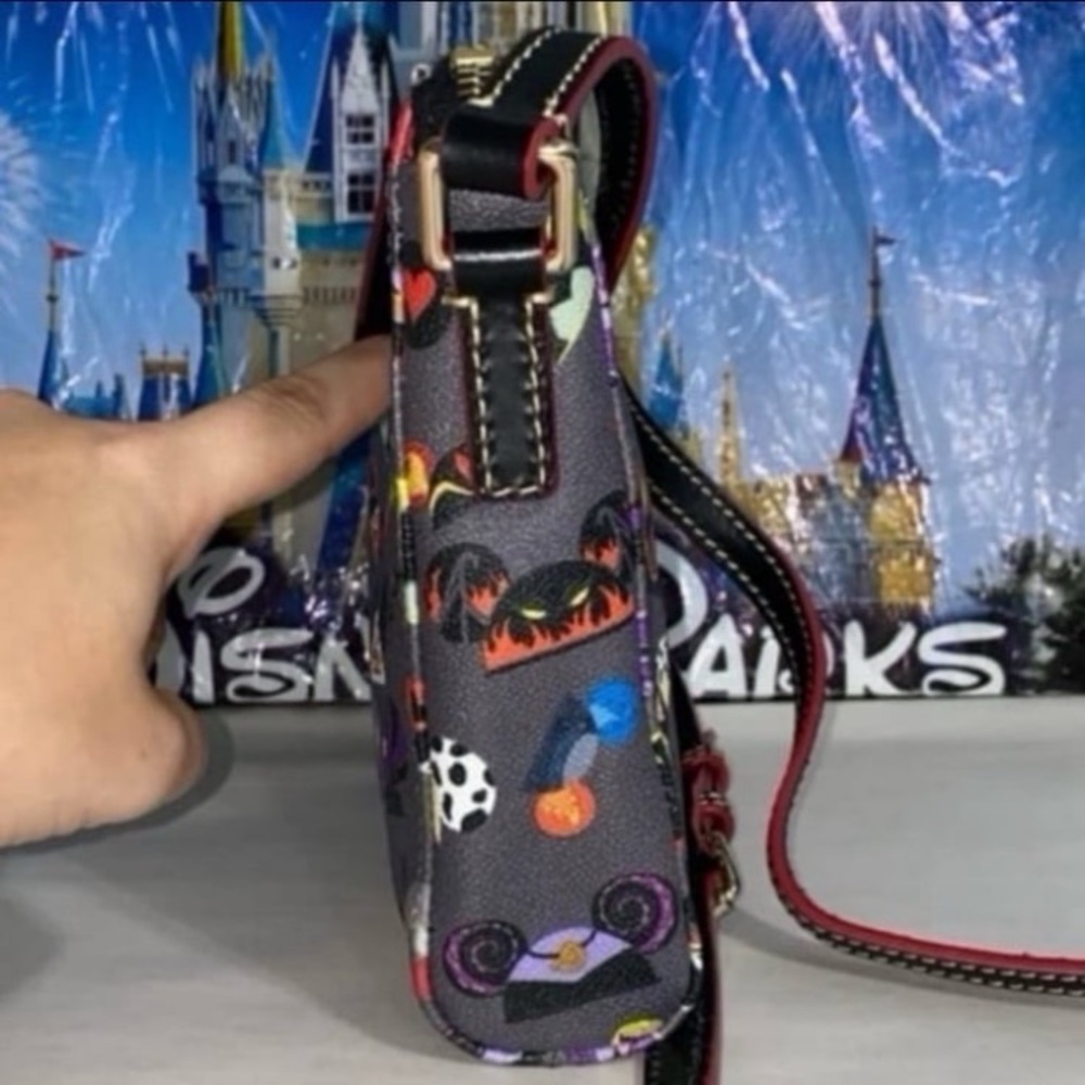 Disney parks x dooney & bourke villains Mickey Mouse ear hat crossbody purse - Picture 4 of 8